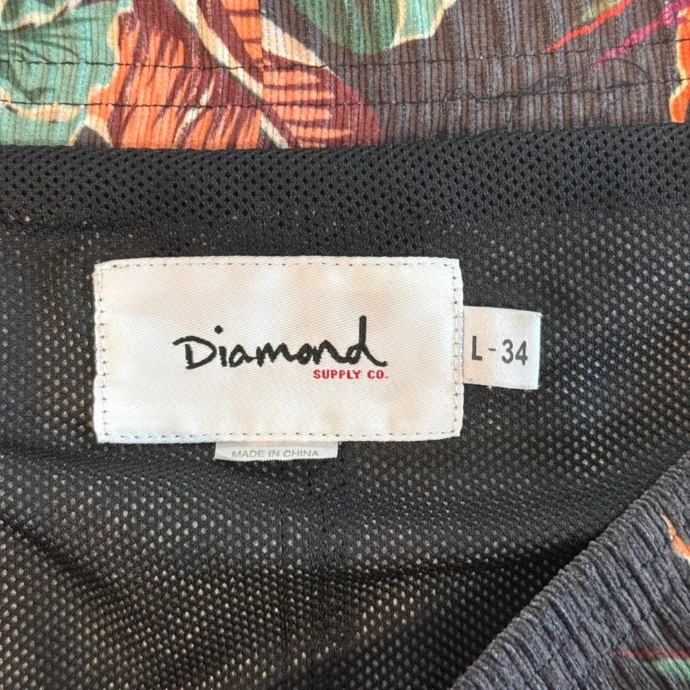 Diamond Supply Co Mens Tropical Corduroy Swim Trunks Black Floral Size L 34